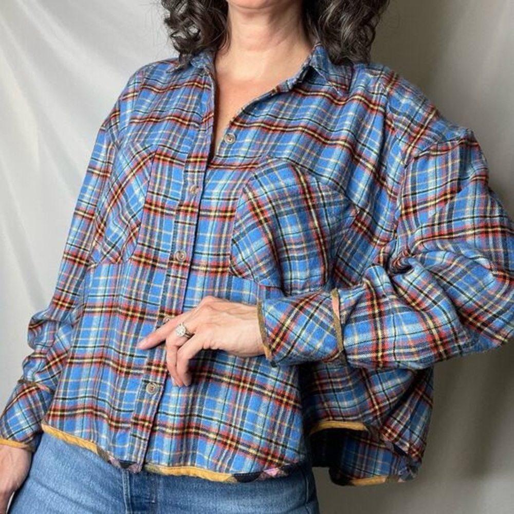 BDG Blue and Orange Oversized Polo Collar Button Down Shirt sizeXS.       ordrA3